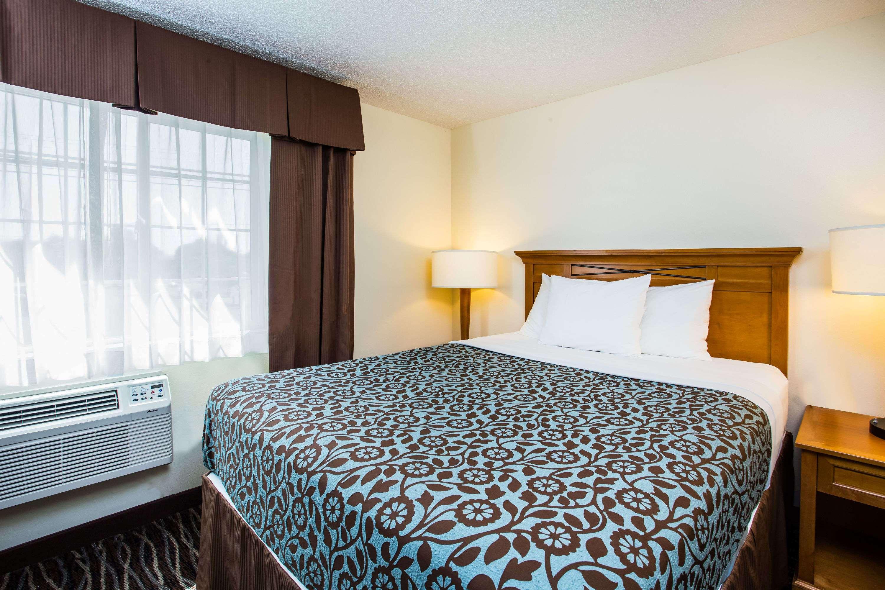 Days Inn By Wyndham Yakima Extérieur photo