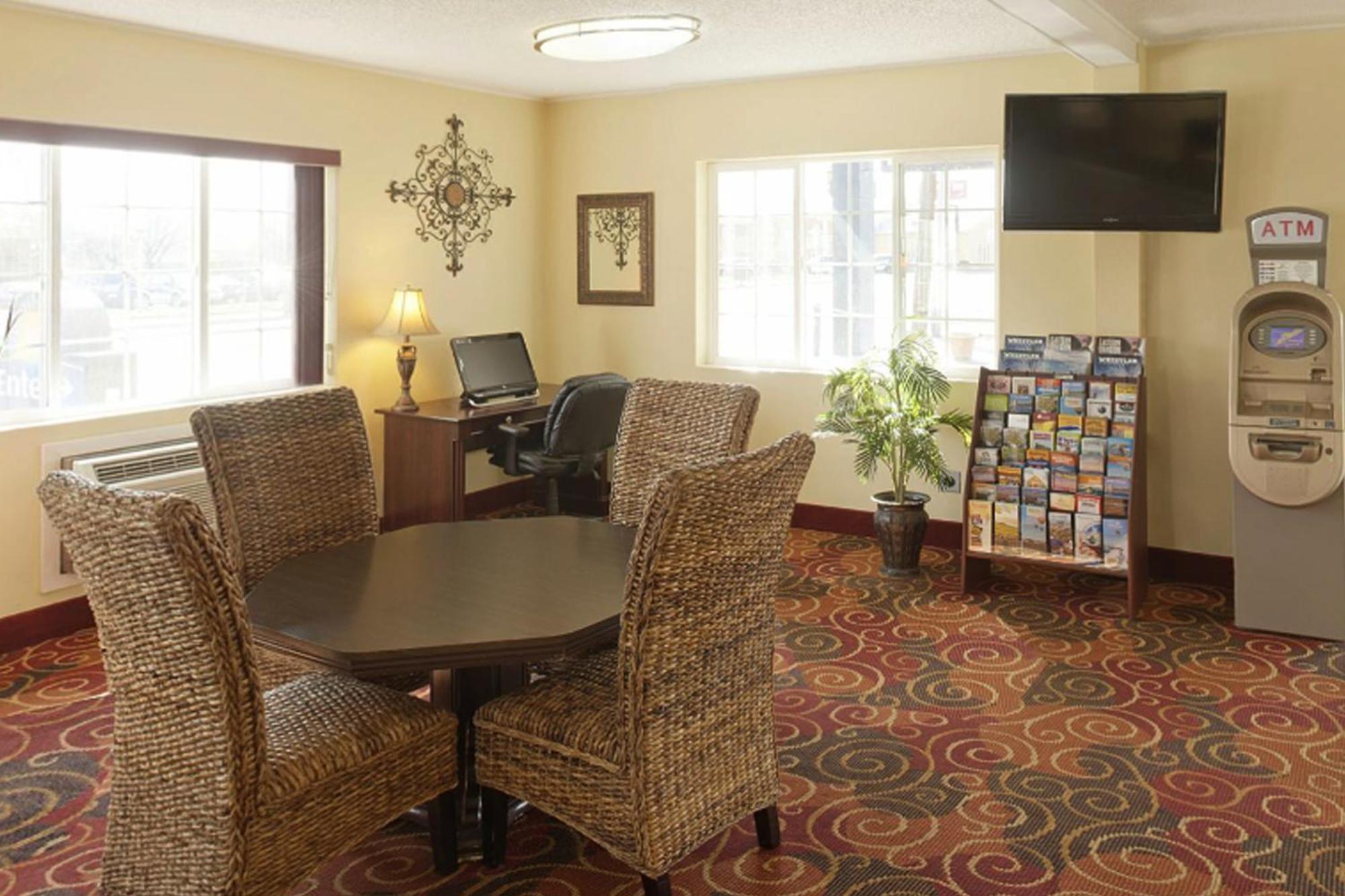 Days Inn By Wyndham Yakima Extérieur photo