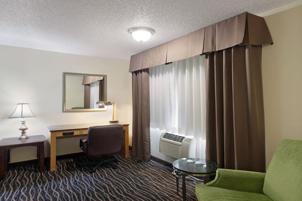 Days Inn By Wyndham Yakima Extérieur photo
